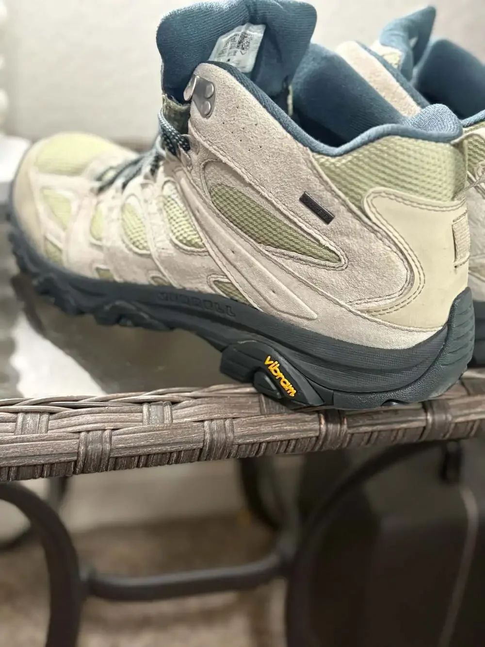 Merrell Mens Moab 3 Mid Gore-Tex Waterproof Hiking Boots
